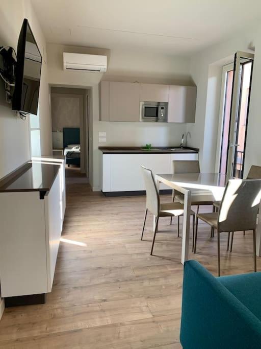 Alex Charme Central Apartments - Corso Umberto Taormina Exteriör bild